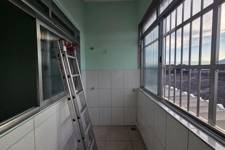Área de Serviço de apartamento para alugar com 2 quartos, 74m² em Gloria, Praia Grande