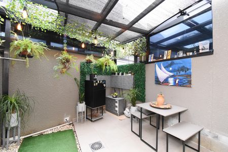 Casa de condomínio para alugar com 99m², 2 quartos e 1 vagaÁrea gourmet