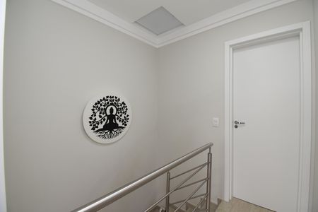 Casa de condomínio para alugar com 99m², 2 quartos e 1 vagaCorredor/Escadas