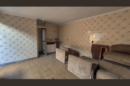 Casa à venda com 350m², 5 quartos e 6 vagas Casa à venda com 350m², 5 quartos e 6 vagasÁrea de Serviço acesso ao quarto 4 e banheiro externo