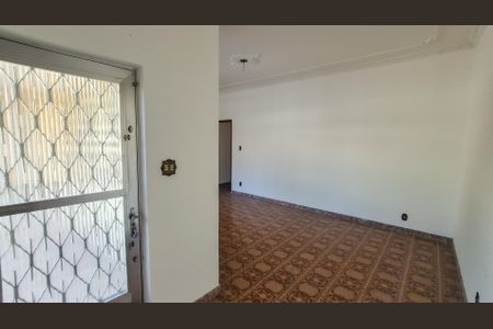 Casa à venda com 350m², 5 quartos e 6 vagas Casa à venda com 350m², 5 quartos e 6 vagasSala