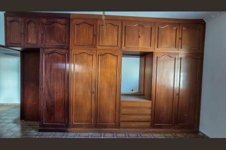 Casa à venda com 350m², 5 quartos e 6 vagas Casa à venda com 350m², 5 quartos e 6 vagasQuarto 1