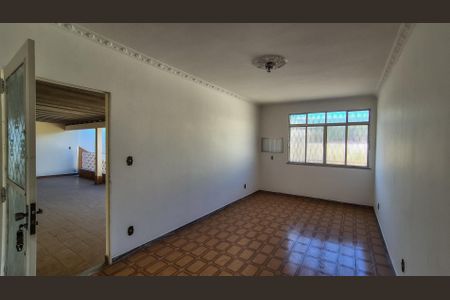 Casa à venda com 350m², 5 quartos e 6 vagas Casa à venda com 350m², 5 quartos e 6 vagasEdícula
