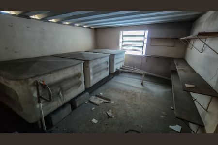 Casa à venda com 350m², 5 quartos e 6 vagas Casa à venda com 350m², 5 quartos e 6 vagasÁrea comum