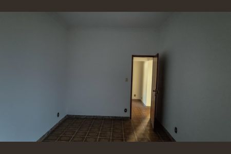 Casa à venda com 350m², 5 quartos e 6 vagas Casa à venda com 350m², 5 quartos e 6 vagasQuarto 2