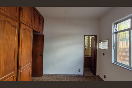 Casa à venda com 350m², 5 quartos e 6 vagas Casa à venda com 350m², 5 quartos e 6 vagasSuíte