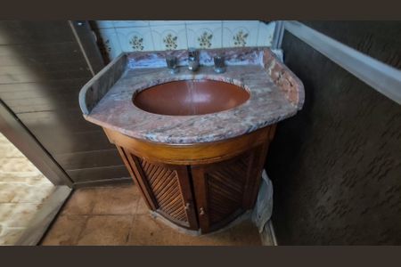 Banheiro de serviço de casa à venda com 5 quartos, 350m² em Vila da Penha, Rio de Janeiro