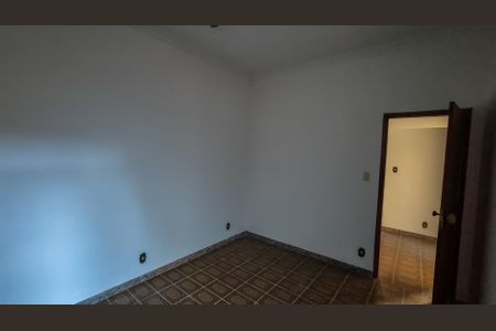 Casa à venda com 350m², 5 quartos e 6 vagas Casa à venda com 350m², 5 quartos e 6 vagasQuarto 2