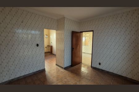 Casa à venda com 350m², 5 quartos e 6 vagas Casa à venda com 350m², 5 quartos e 6 vagasSala de Jantar