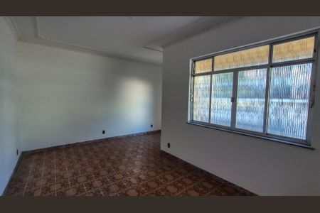 Casa à venda com 350m², 5 quartos e 6 vagas Casa à venda com 350m², 5 quartos e 6 vagasSala
