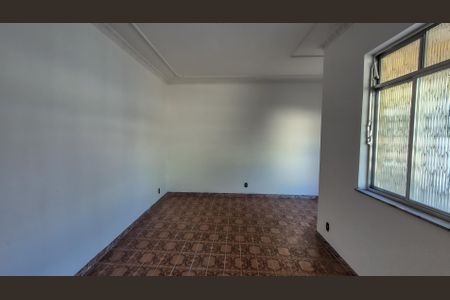 Casa à venda com 350m², 5 quartos e 6 vagas Casa à venda com 350m², 5 quartos e 6 vagasSala