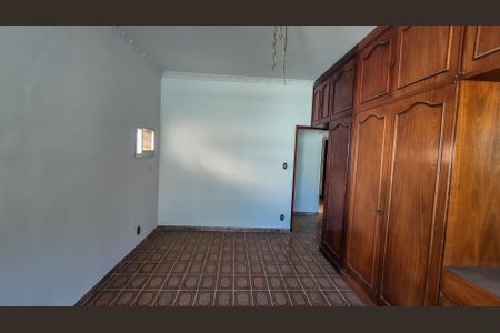 Casa à venda com 350m², 5 quartos e 6 vagas Casa à venda com 350m², 5 quartos e 6 vagasQuarto 1