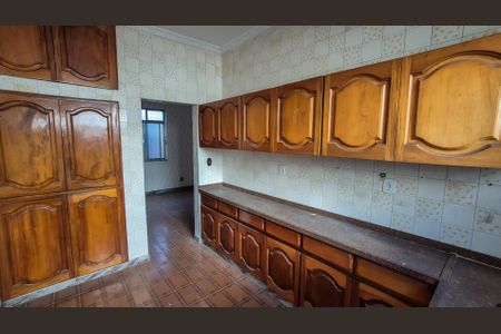 Casa à venda com 350m², 5 quartos e 6 vagas Casa à venda com 350m², 5 quartos e 6 vagasCozinha