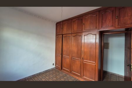 Casa à venda com 350m², 5 quartos e 6 vagas Casa à venda com 350m², 5 quartos e 6 vagasSuíte