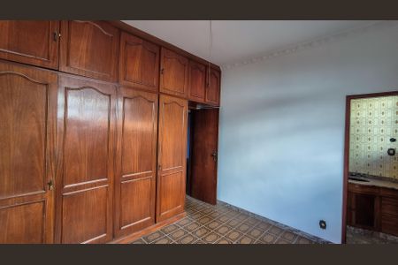 Casa à venda com 350m², 5 quartos e 6 vagas Casa à venda com 350m², 5 quartos e 6 vagasSuíte