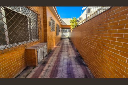 Casa à venda com 350m², 5 quartos e 6 vagas Casa à venda com 350m², 5 quartos e 6 vagasEntrada Garagem Lateral Casa