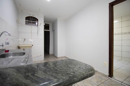 Casa para alugar com 40m², 2 quartos e 1 vaga Casa para alugar com 40m², 2 quartos e 1 vagaCozinha e Área de Serviço