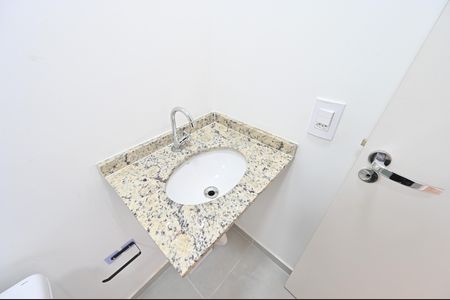 Banheiro Social de kitnet/studio para alugar com 1 quarto, 26m² em Vila da Saúde, São Paulo