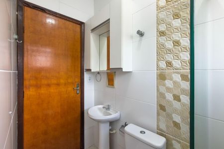 Banheiro  de casa de condomínio para alugar com 2 quartos, 47m² em Parque das Americas, Praia Grande