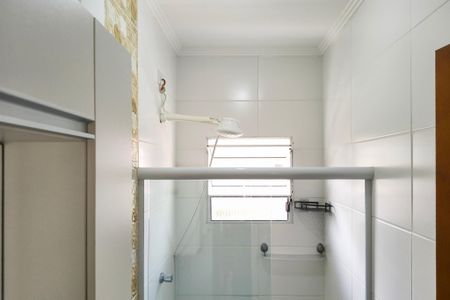 Casa de condomínio para alugar com 47m², 2 quartos e 1 vaga Casa de condomínio para alugar com 47m², 2 quartos e 1 vagaBanheiro