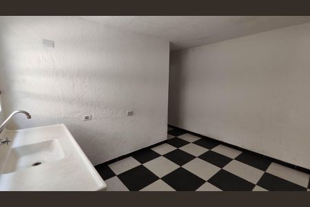 Cozinha de casa para alugar com 2 quartos, 90m² em Jardim São Paulo, São Paulo