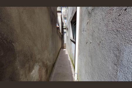 Corredor externo de casa para alugar com 2 quartos, 90m² em Jardim São Paulo, São Paulo