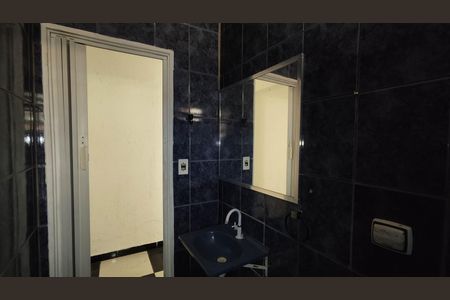 Casa para alugar com 90m², 2 quartos e sem vagaBanheiro social