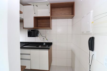 Cozinha de apartamento para alugar com 2 quartos, 55m² em Brotas, Salvador