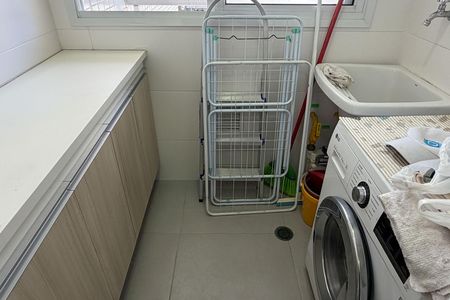 Apartamento para alugar com 87m², 3 quartos e 2 vagas Apartamento para alugar com 87m², 3 quartos e 2 vagasCozinha e Área de Serviço