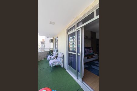 Apartamento para alugar com 129m², 3 quartos e 2 vagas Apartamento para alugar com 129m², 3 quartos e 2 vagasVaranda