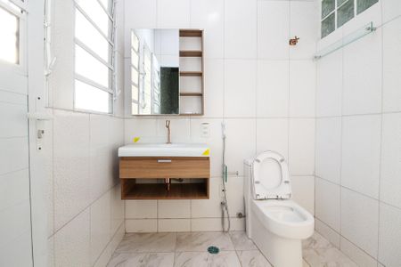 Casa para alugar com 250m², 5 quartos e 2 vagas Casa para alugar com 250m², 5 quartos e 2 vagasBanheiro Suíte 1