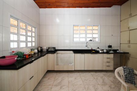 Casa para alugar com 250m², 5 quartos e 2 vagas Casa para alugar com 250m², 5 quartos e 2 vagasCozinha
