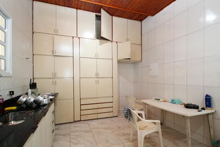 Casa para alugar com 250m², 5 quartos e 2 vagas Casa para alugar com 250m², 5 quartos e 2 vagasCozinha