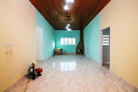 Casa para alugar com 250m², 5 quartos e 2 vagas Casa para alugar com 250m², 5 quartos e 2 vagasSala
