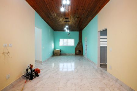 Casa para alugar com 250m², 5 quartos e 2 vagas Casa para alugar com 250m², 5 quartos e 2 vagasSala