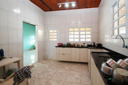 Casa para alugar com 250m², 5 quartos e 2 vagas Casa para alugar com 250m², 5 quartos e 2 vagasCozinha