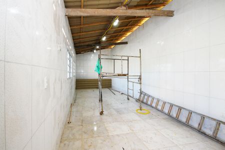 Casa para alugar com 250m², 5 quartos e 2 vagas Casa para alugar com 250m², 5 quartos e 2 vagasSalão Edícula