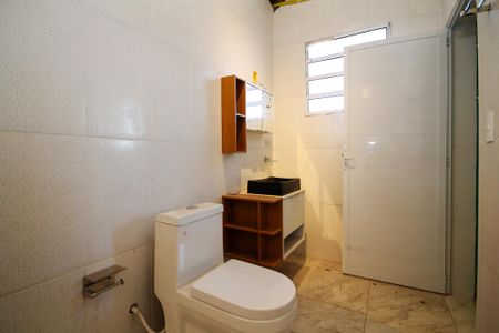 Casa para alugar com 250m², 5 quartos e 2 vagas Casa para alugar com 250m², 5 quartos e 2 vagasBanheiro Suíte Edícula