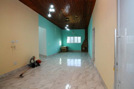Casa para alugar com 250m², 5 quartos e 2 vagas Casa para alugar com 250m², 5 quartos e 2 vagasEntrada