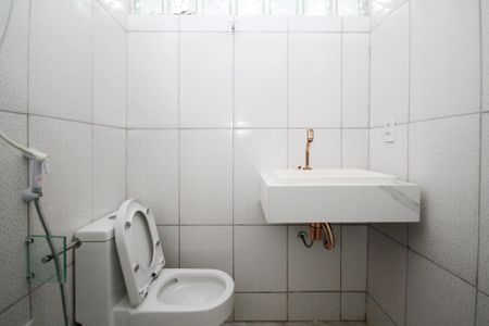 Casa para alugar com 250m², 5 quartos e 2 vagas Casa para alugar com 250m², 5 quartos e 2 vagasBanheiro Suíte 2