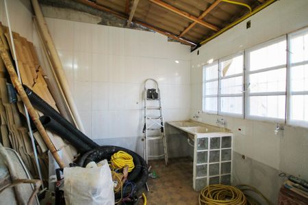 Casa para alugar com 250m², 5 quartos e 2 vagas Casa para alugar com 250m², 5 quartos e 2 vagasLavanderia