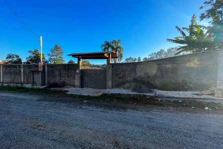 Casa para alugar com 250m², 5 quartos e 2 vagas Casa para alugar com 250m², 5 quartos e 2 vagasFachada