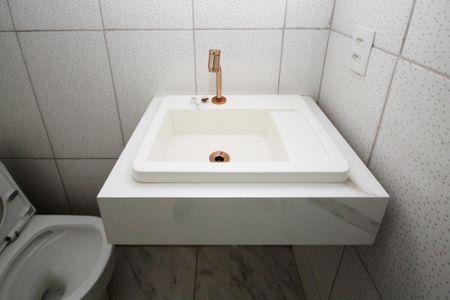 Casa para alugar com 250m², 5 quartos e 2 vagas Casa para alugar com 250m², 5 quartos e 2 vagasBanheiro Suíte 2