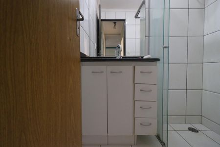 Banheiro de apartamento para alugar com 2 quartos, 45m² em Ipiranga, Ribeirão Preto