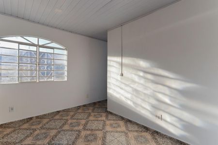 Casa para alugar com 35m², 1 quarto e sem vaga Casa para alugar com 35m², 1 quarto e sem vagaCozinha e Área de Serviço