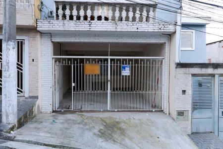 Fachada + plaquinha de casa para alugar com 1 quarto, 35m² em Lauzane Paulista, São Paulo