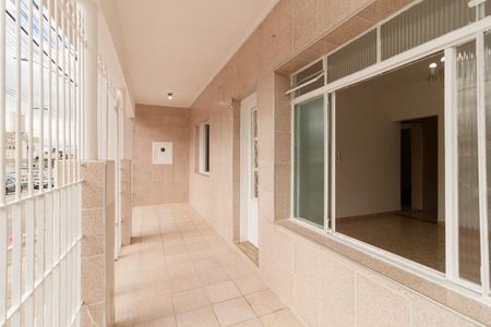 Área externa de casa para alugar com 2 quartos, 130m² em Vila Gustavo, São Paulo