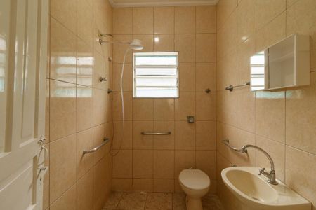 Banheiro de casa para alugar com 2 quartos, 130m² em Vila Gustavo, São Paulo