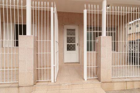 Fachada de casa para alugar com 2 quartos, 130m² em Vila Gustavo, São Paulo
