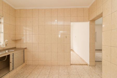 Cozinha de casa para alugar com 2 quartos, 130m² em Vila Gustavo, São Paulo